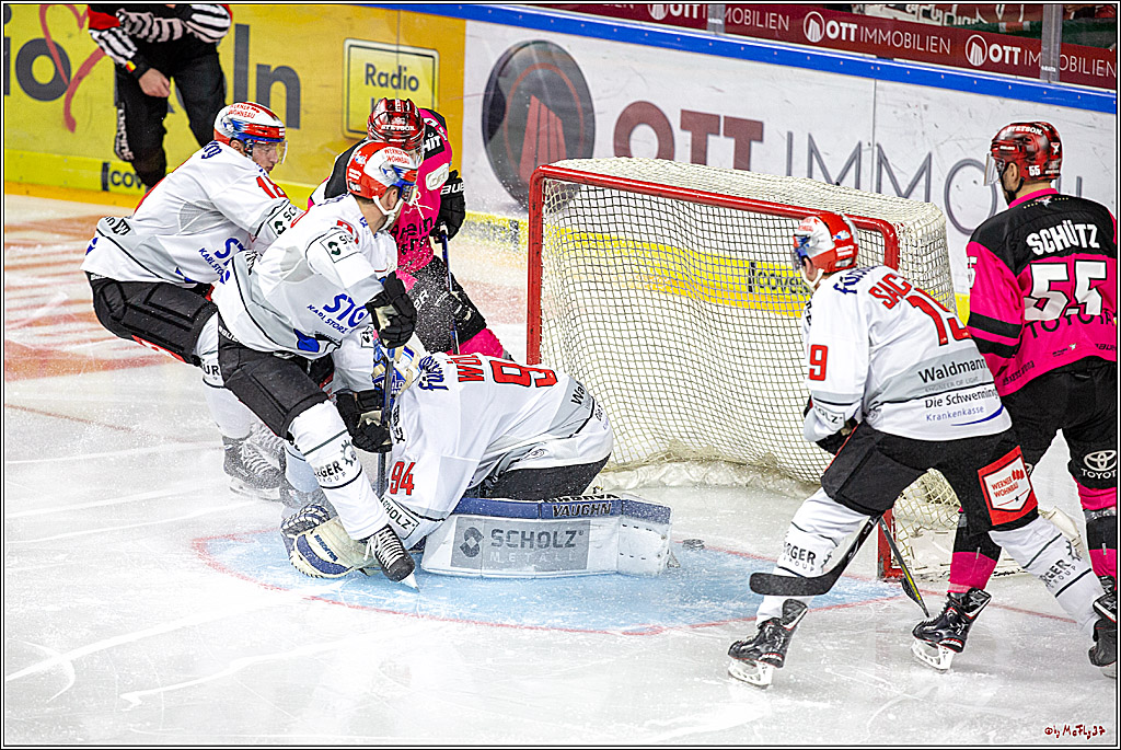 DEL; Koelner Haie - Schwenninger Wild Wings, 07.10.2018